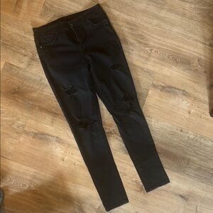 Joe’s the Icon Midrise Women's Black Distressed Ankle Jean